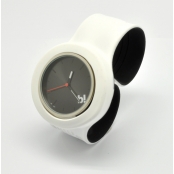 Montre B! Bracelet blanc & cadran noir