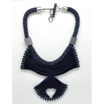K1836-bleu - 3700982206670 - Christina Brampti - Collier ethnique en textile bleu marine - 2