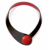 Collier cuir noir et céramique rouge