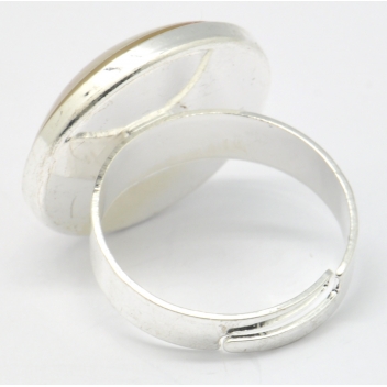  - 3700982216839 - The cocotte - Bague cabochon Fleur Fond beige - France