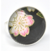 Bague cabochon Fleur Fond noir