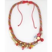 Collier africain rouge