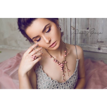 Constance necklace rose - 3700982206212 - Ana Popova - Constance : Collier de fleurs Rose