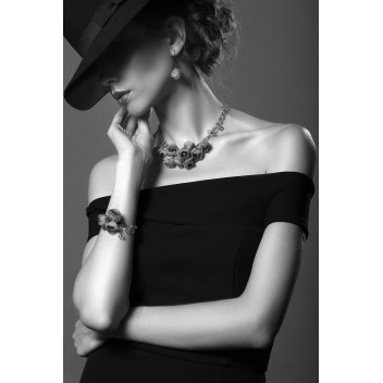 Anastasia necklace grey - 3700982206151 - Ana Popova - Anastasia : Collier de fleurs Gris - 2