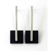 Boucles d\'oreille Lelia carré noir (1cm)