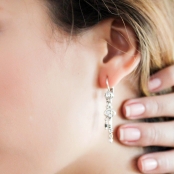 Célestine : Boucles d\'oreille mini dormeuses