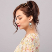 Shaggi : Boucles d\'oreille XL en U suspendu