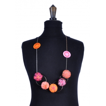 Holly saut 2 - 3700982224148 - Piti - Collier long Holly Coussin tons orange et rose - France - 4