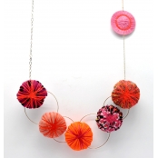 Collier long Holly Coussin tons orange et rose